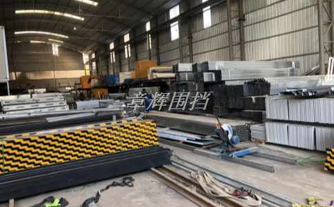 城市化進(jìn)程中,pvc圍擋在城市建設(shè)中起到了哪些作用?(城市化改造中的pvc圍擋應(yīng)用) 城市化進(jìn)程中,pvc圍擋在城市建設(shè)中起到了哪些作用?(城市化改造中的pvc圍擋應(yīng)用)